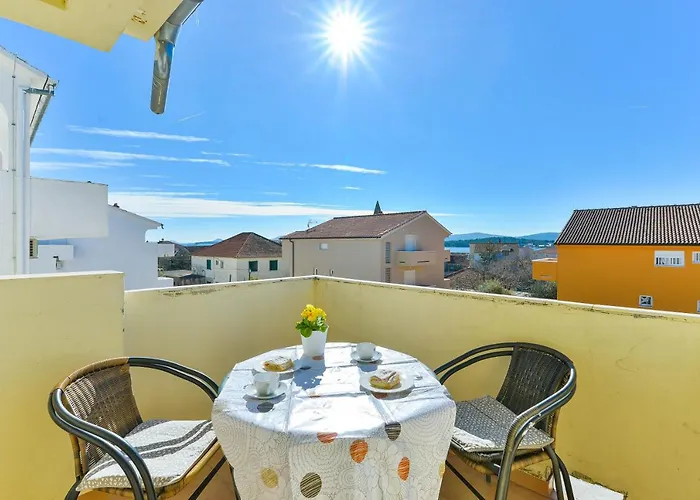 アパート Adria トゥラニ