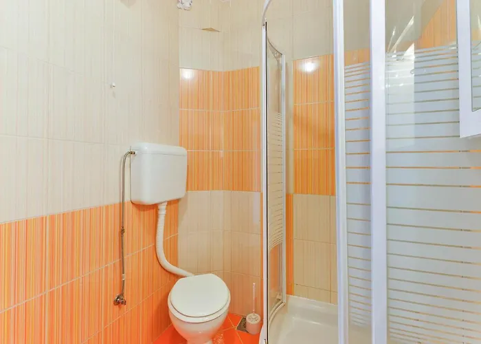 Adria * 图兰杰