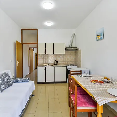 Adria Apartman *