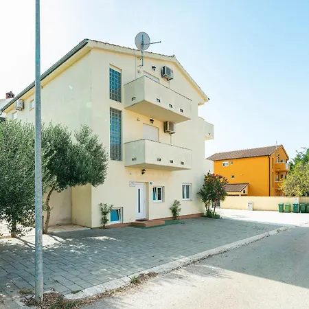Apartman Adria *