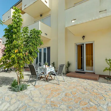 Apartament Adria